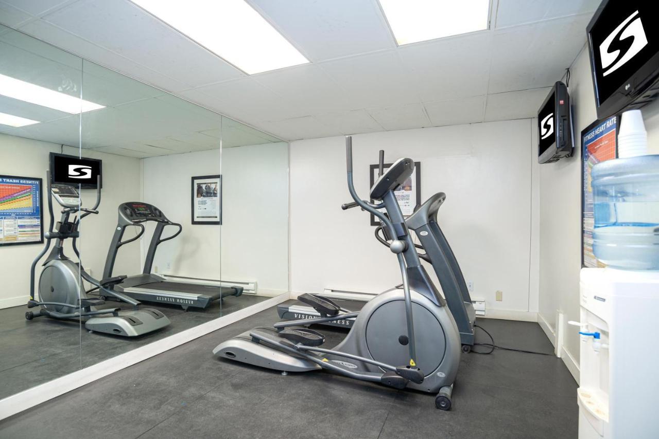 Sandman Hotel & Suites Williams Lake Bagian luar foto