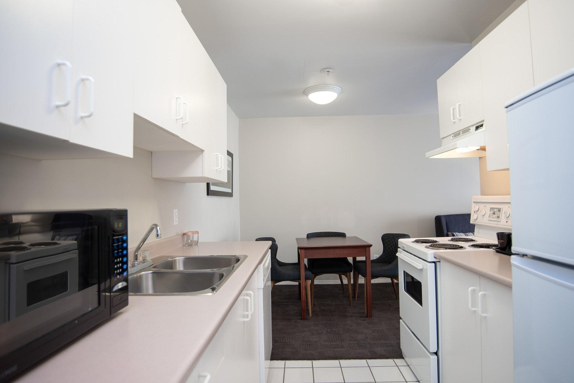 Sandman Hotel & Suites Williams Lake Bagian luar foto