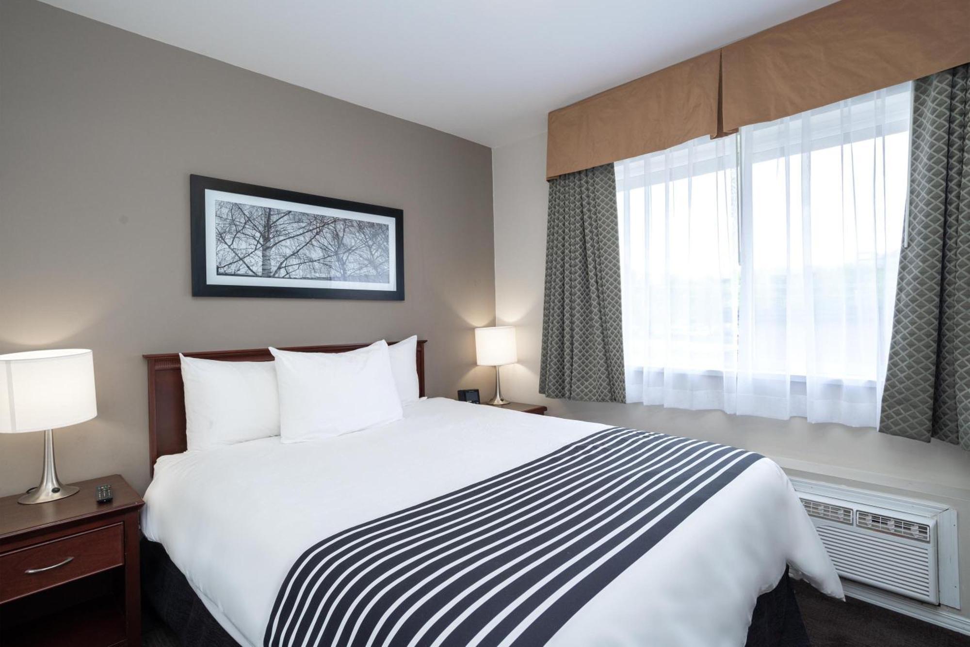 Sandman Hotel & Suites Williams Lake Bagian luar foto
